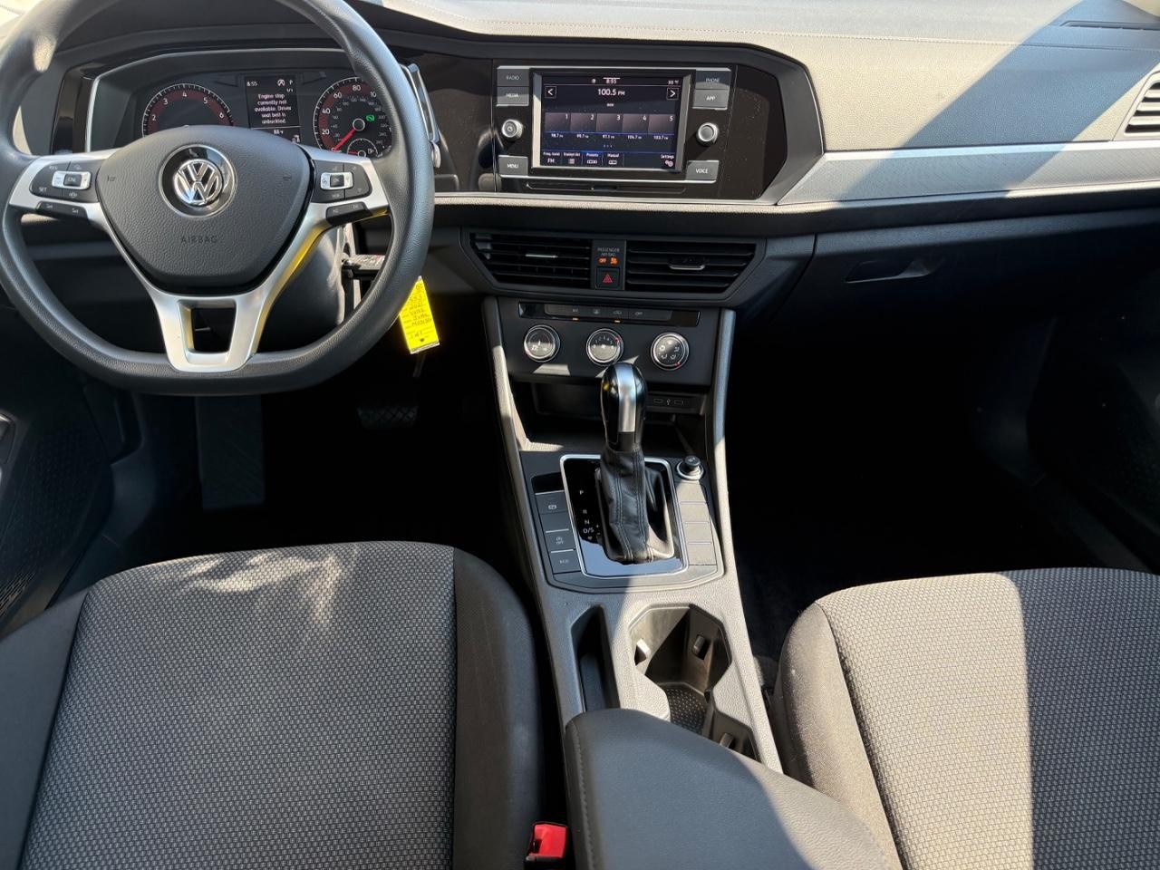 Volkswagen Jetta Vehicle Image 11