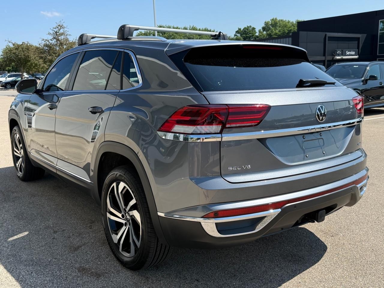 Volkswagen Atlas Cross Sport Vehicle Image 06