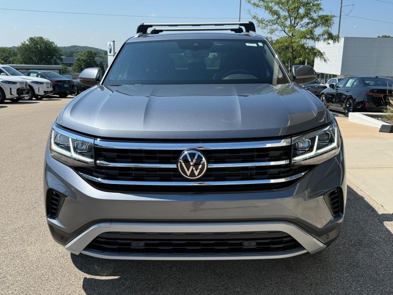 Volkswagen Atlas Cross Sport Vehicle Image 09