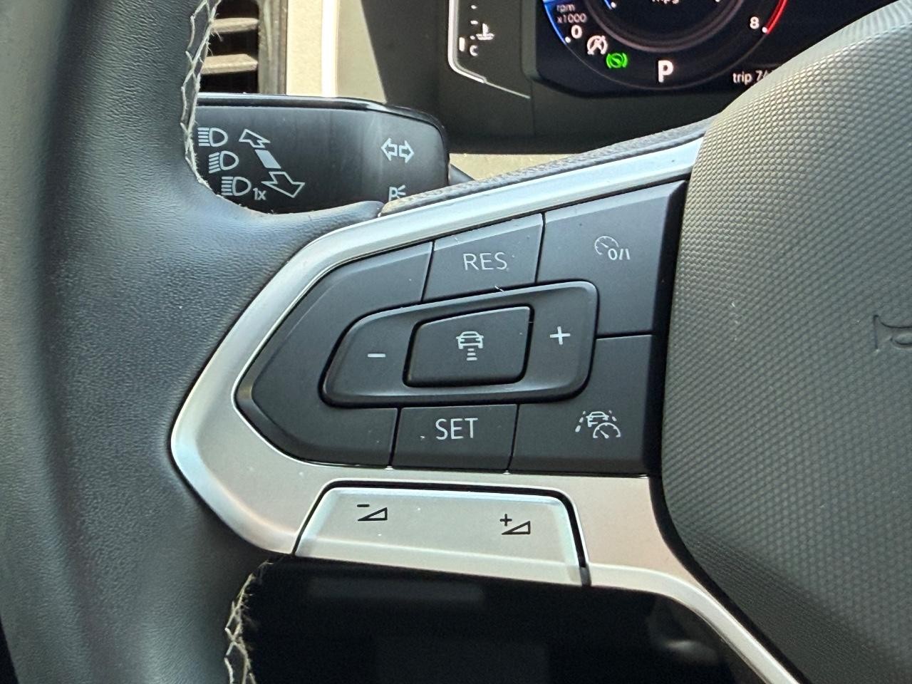 Volkswagen Atlas Cross Sport Vehicle Image 16