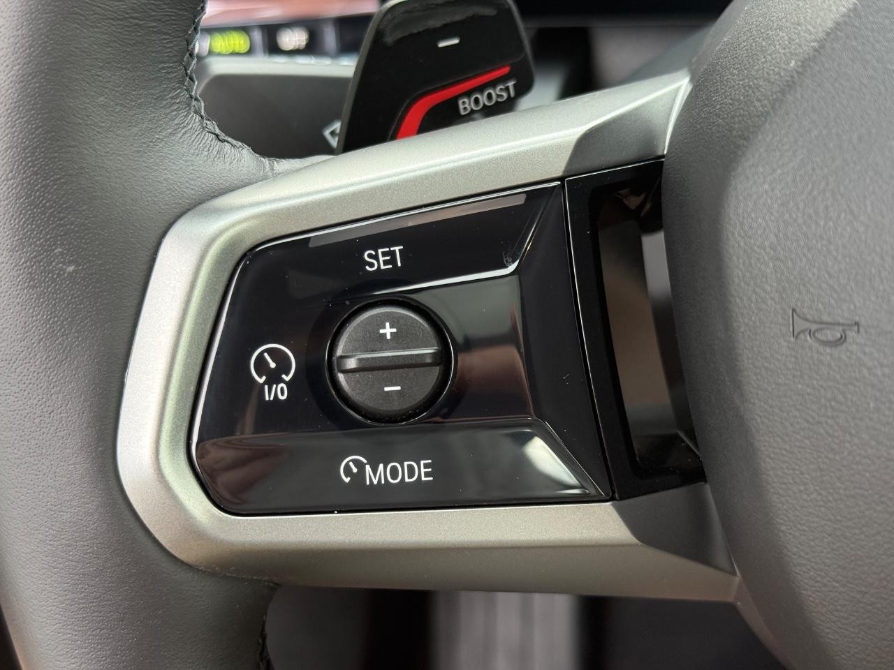 BMW 5 Series Vehicle Image 17