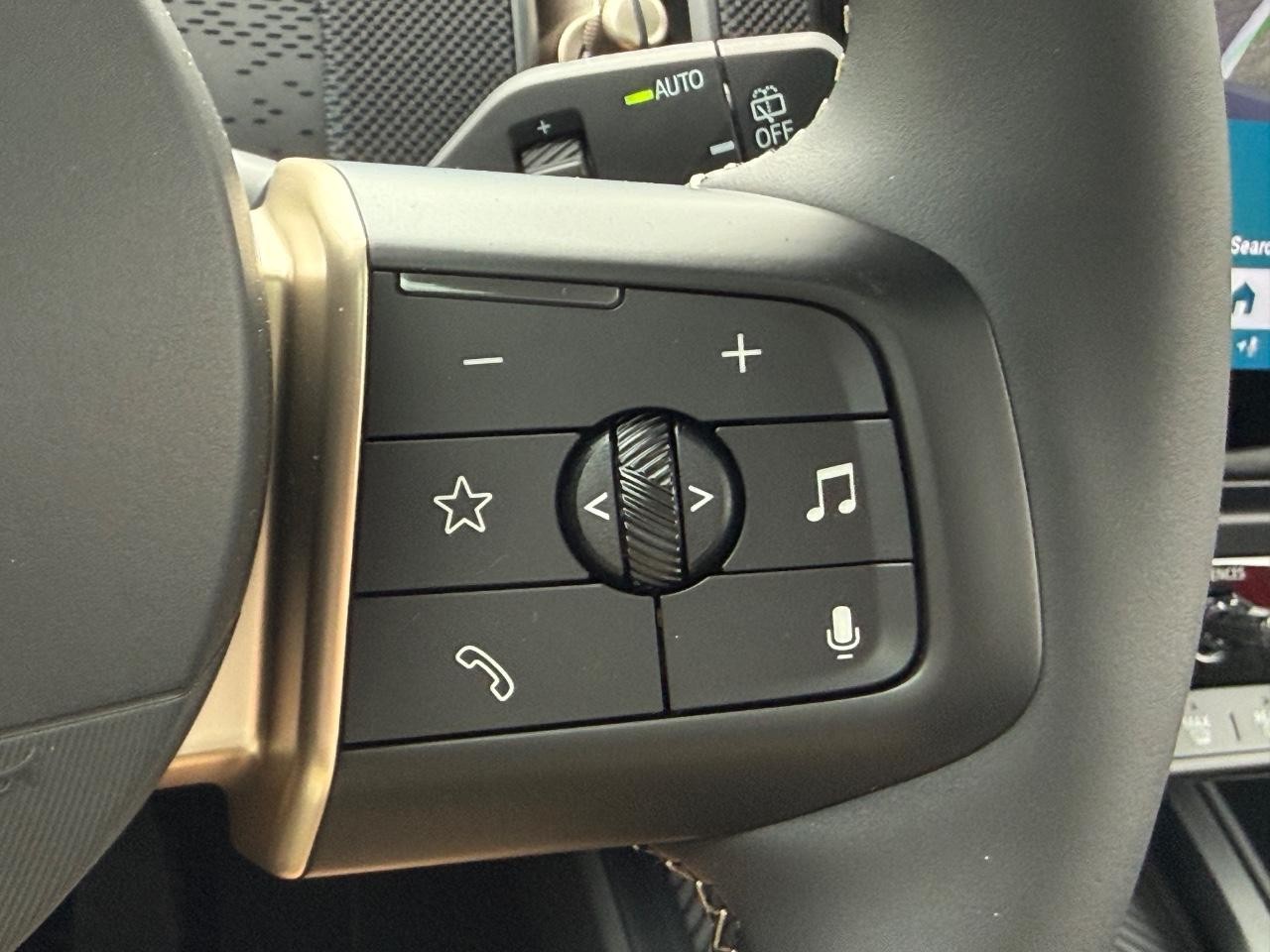 MINI Countryman Vehicle Image 11