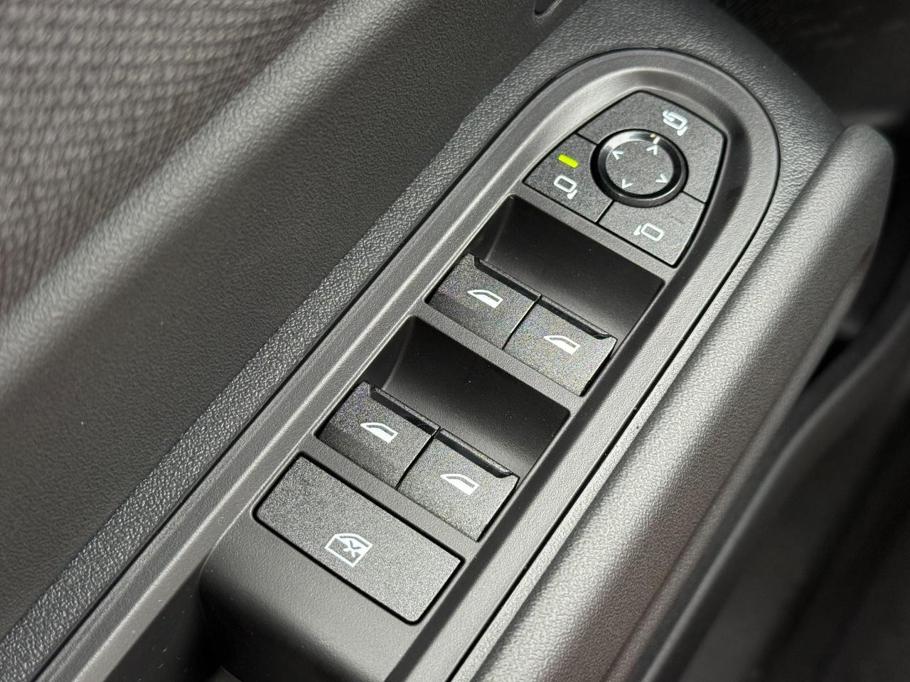 MINI Countryman Vehicle Image 14