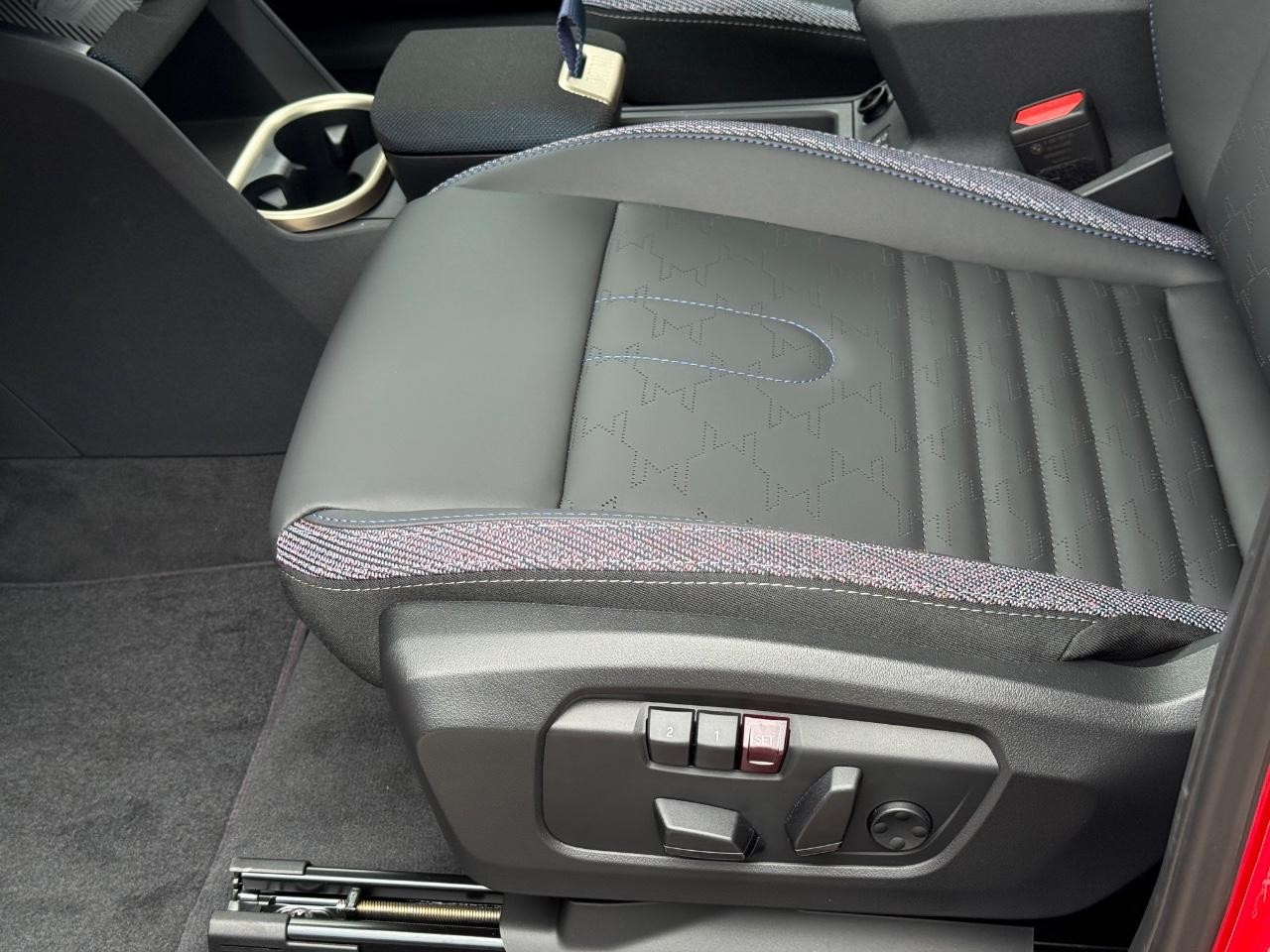 MINI Countryman Vehicle Image 15