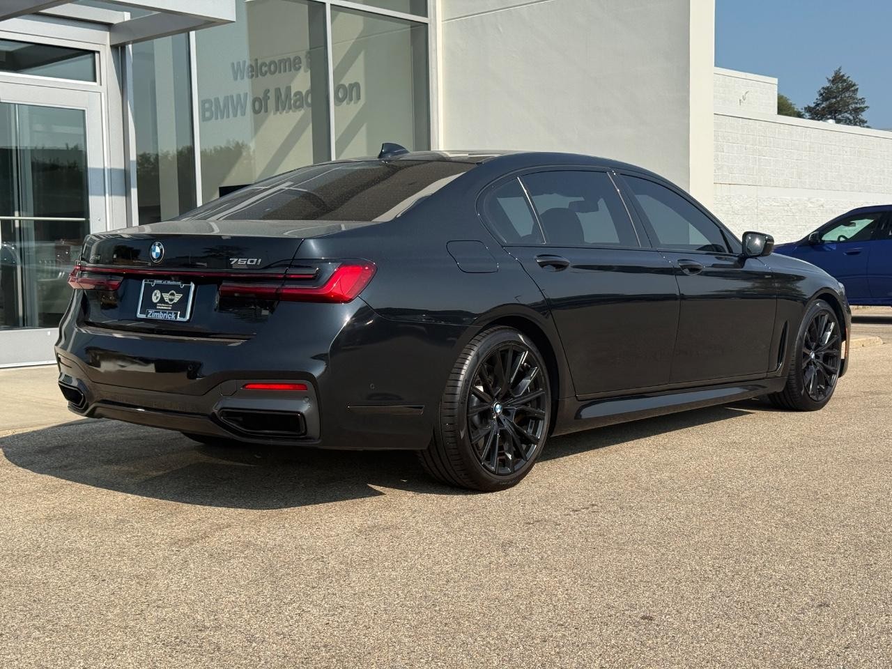 BMW 7 Series Vehicle Image 03