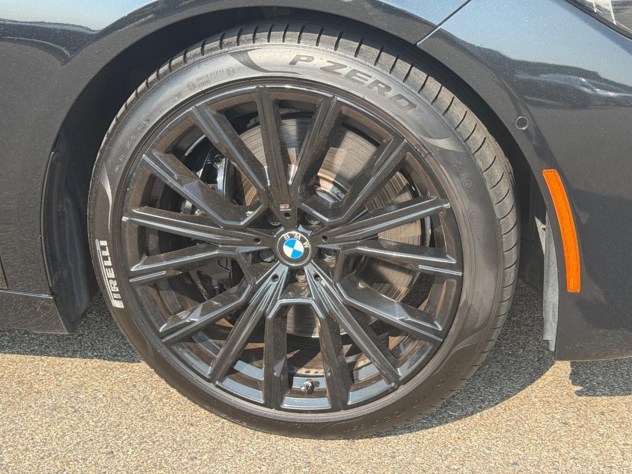 BMW 7 Series Vehicle Image 07