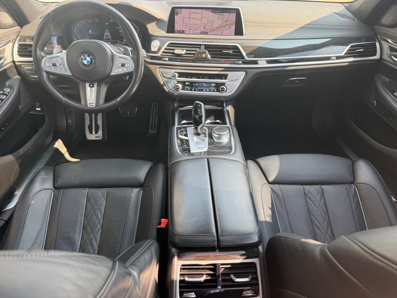BMW 7 Series Vehicle Image 13