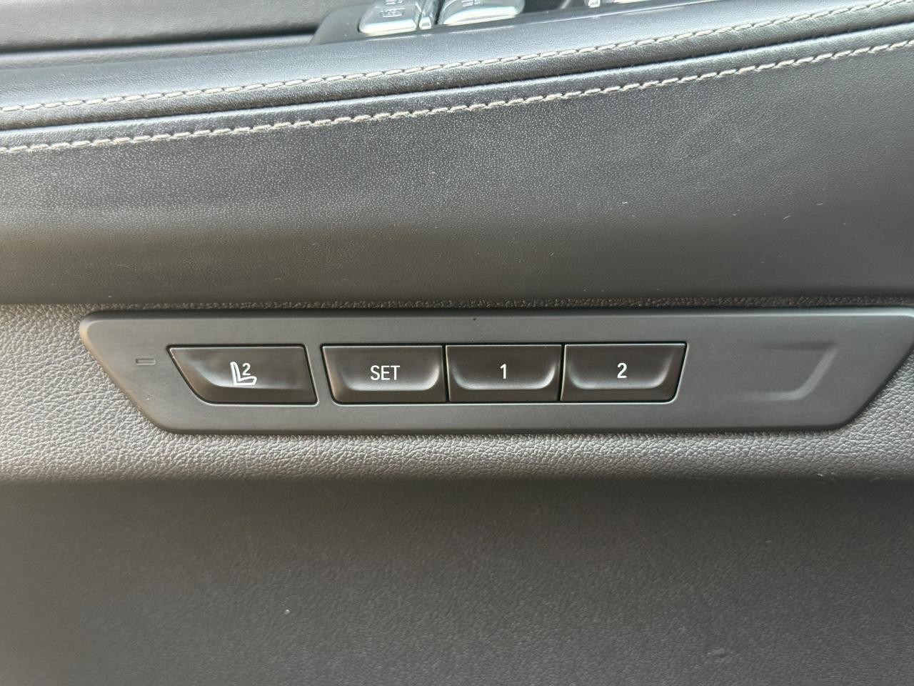 BMW 7 Series Vehicle Image 29