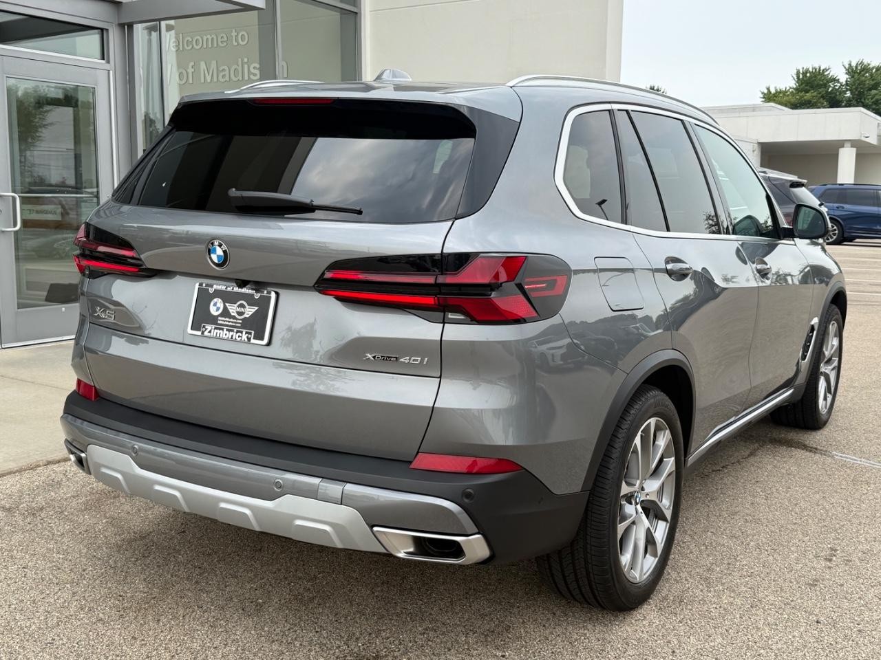 BMW X5 Vehicle Image 03