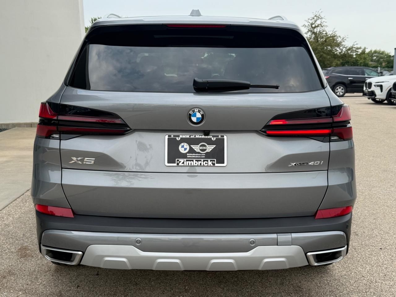 BMW X5 Vehicle Image 04