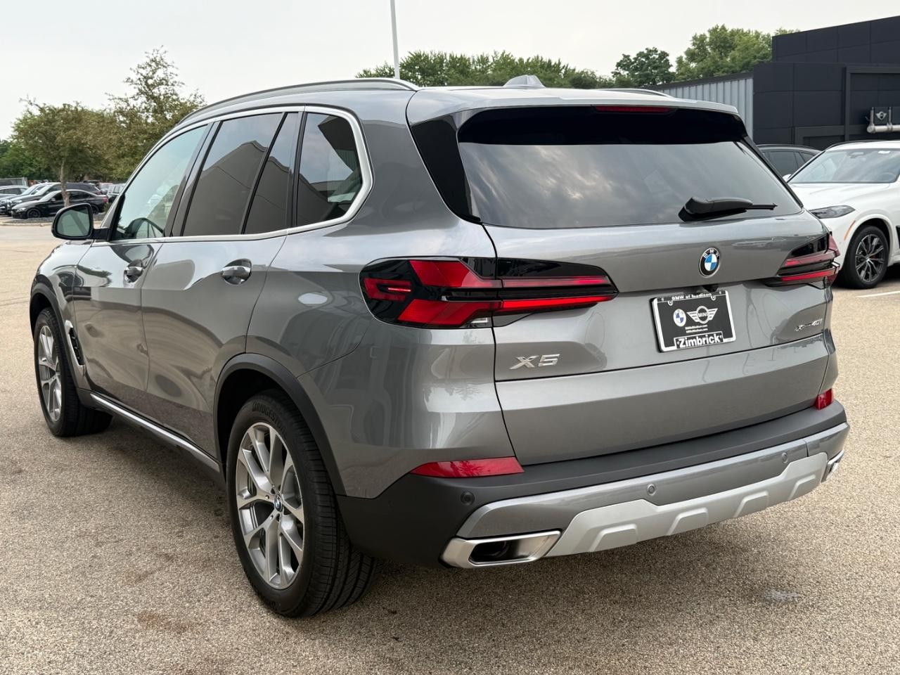 BMW X5 Vehicle Image 06