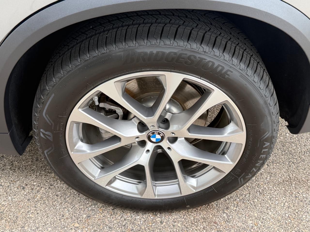 BMW X5 Vehicle Image 07