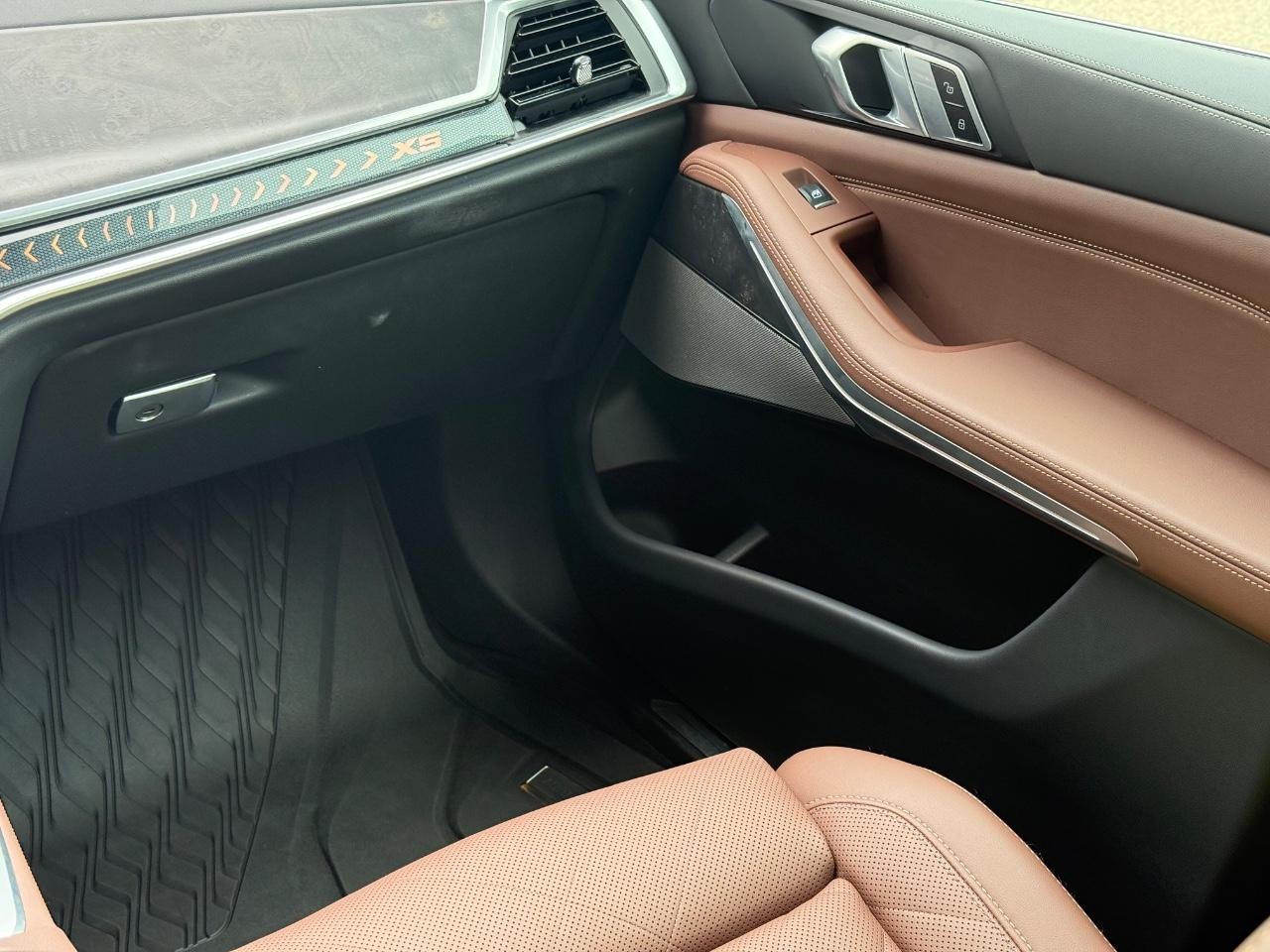 BMW X5 Vehicle Image 15