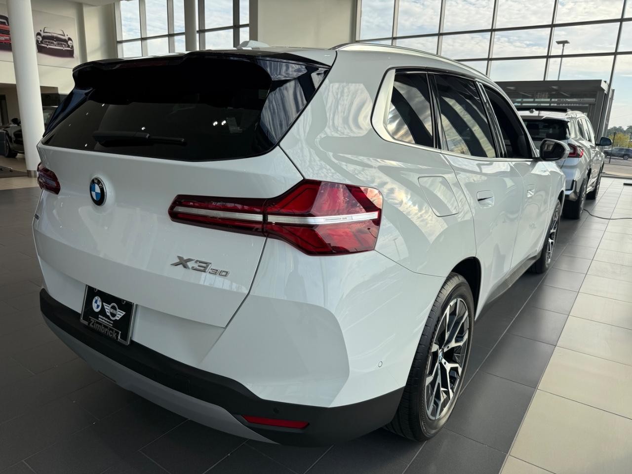 BMW X3 Vehicle Image 02
