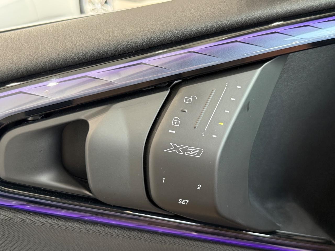 BMW X3 Vehicle Image 10
