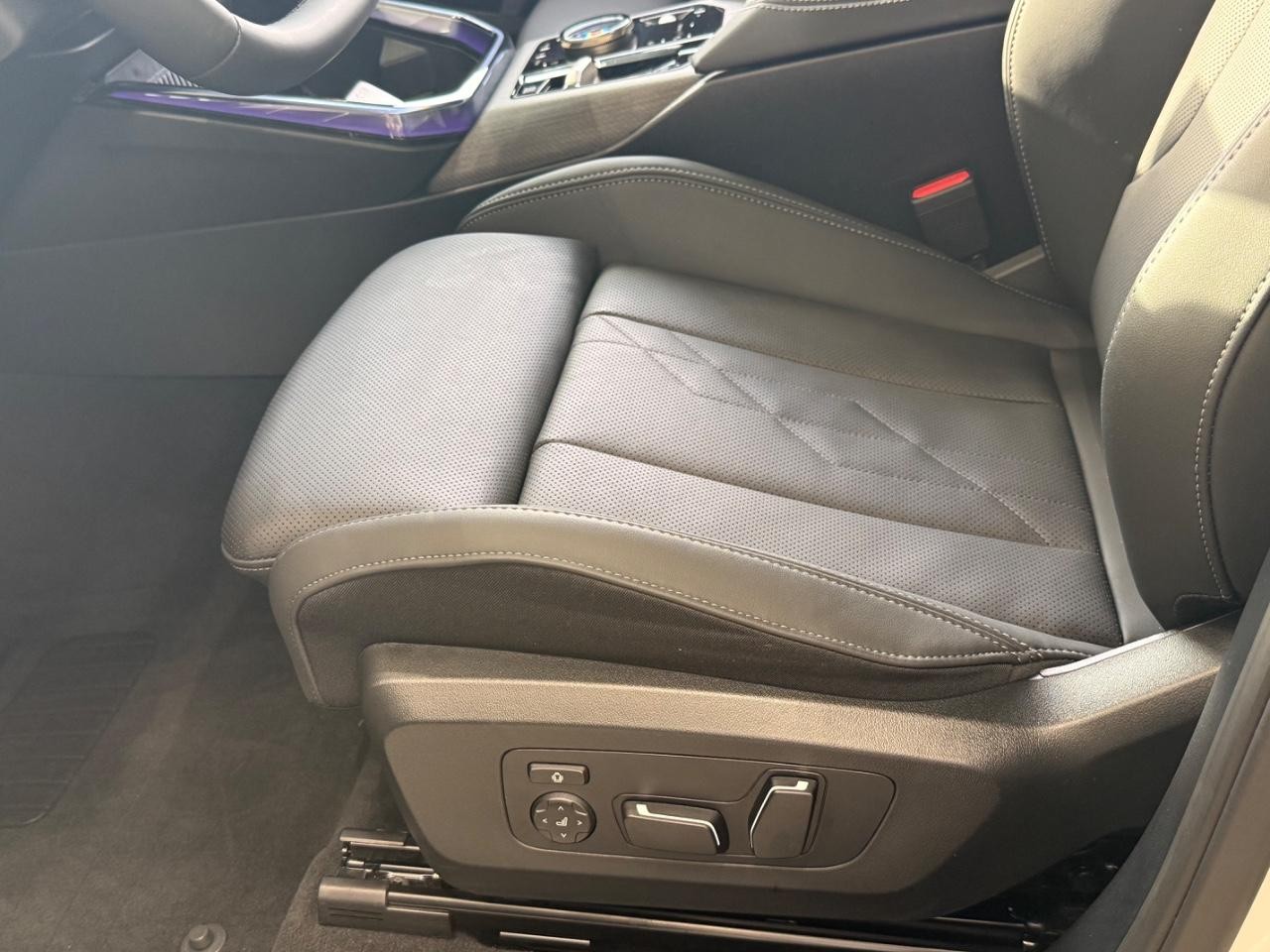 BMW X3 Vehicle Image 17
