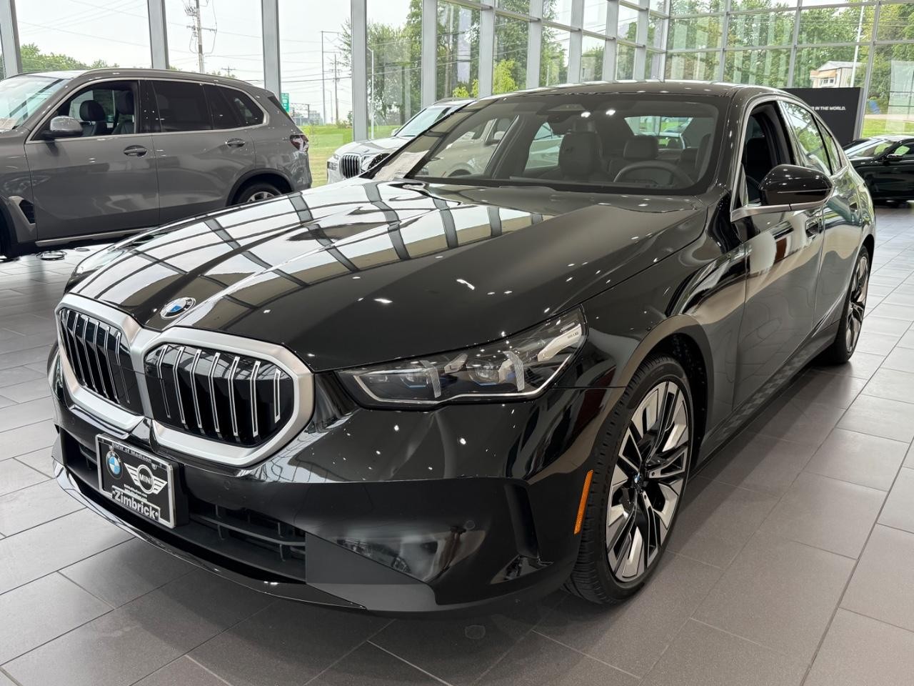 BMW 5 Series Vehicle Image 07
