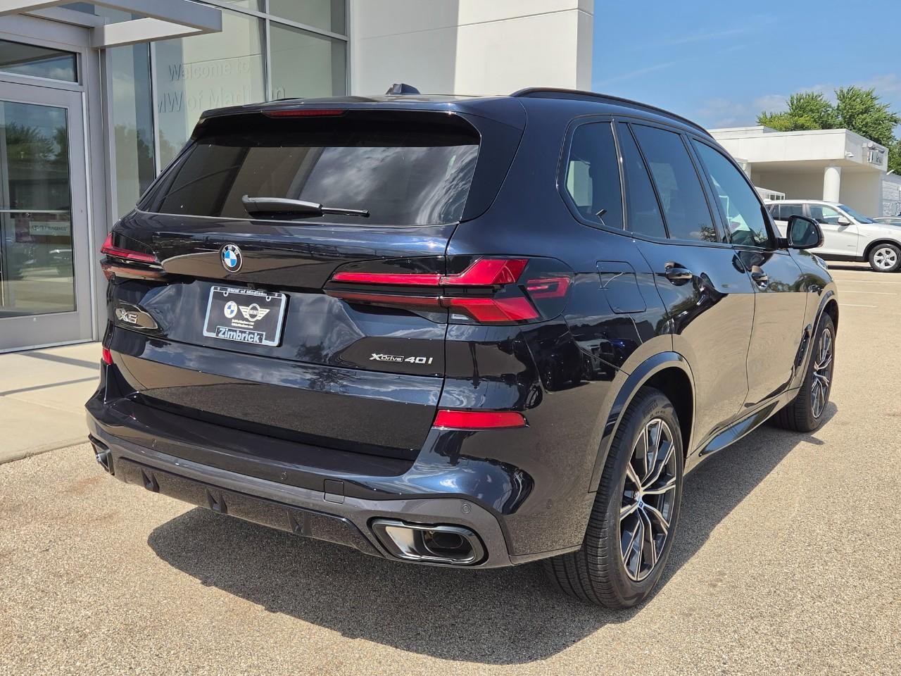 BMW X5 Vehicle Image 03