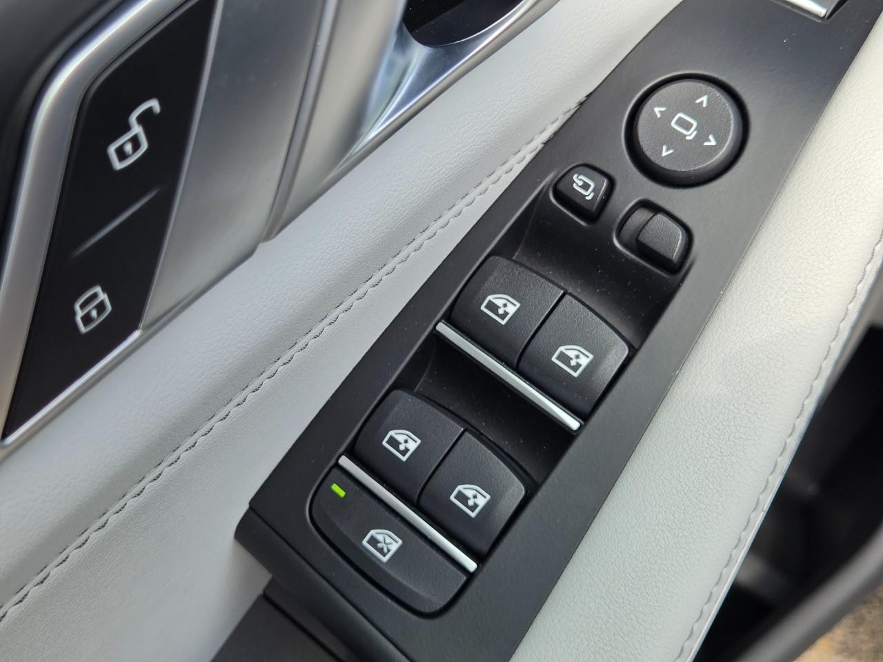 BMW X5 Vehicle Image 22