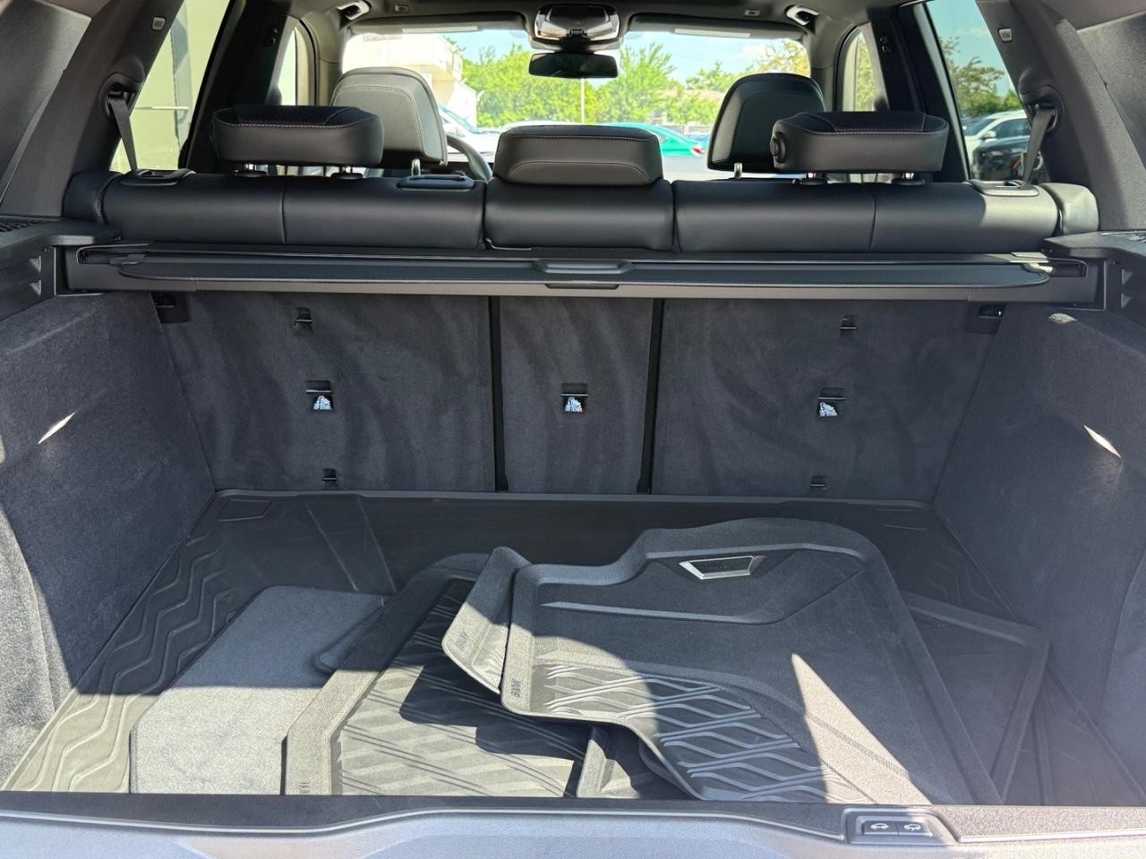 BMW X5 Vehicle Image 05