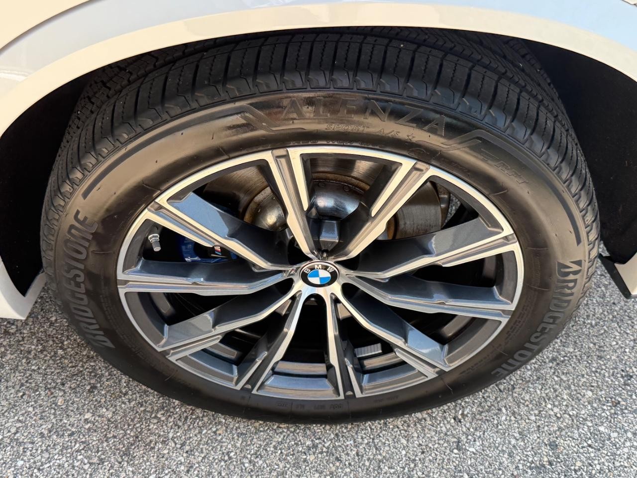 BMW X5 Vehicle Image 07