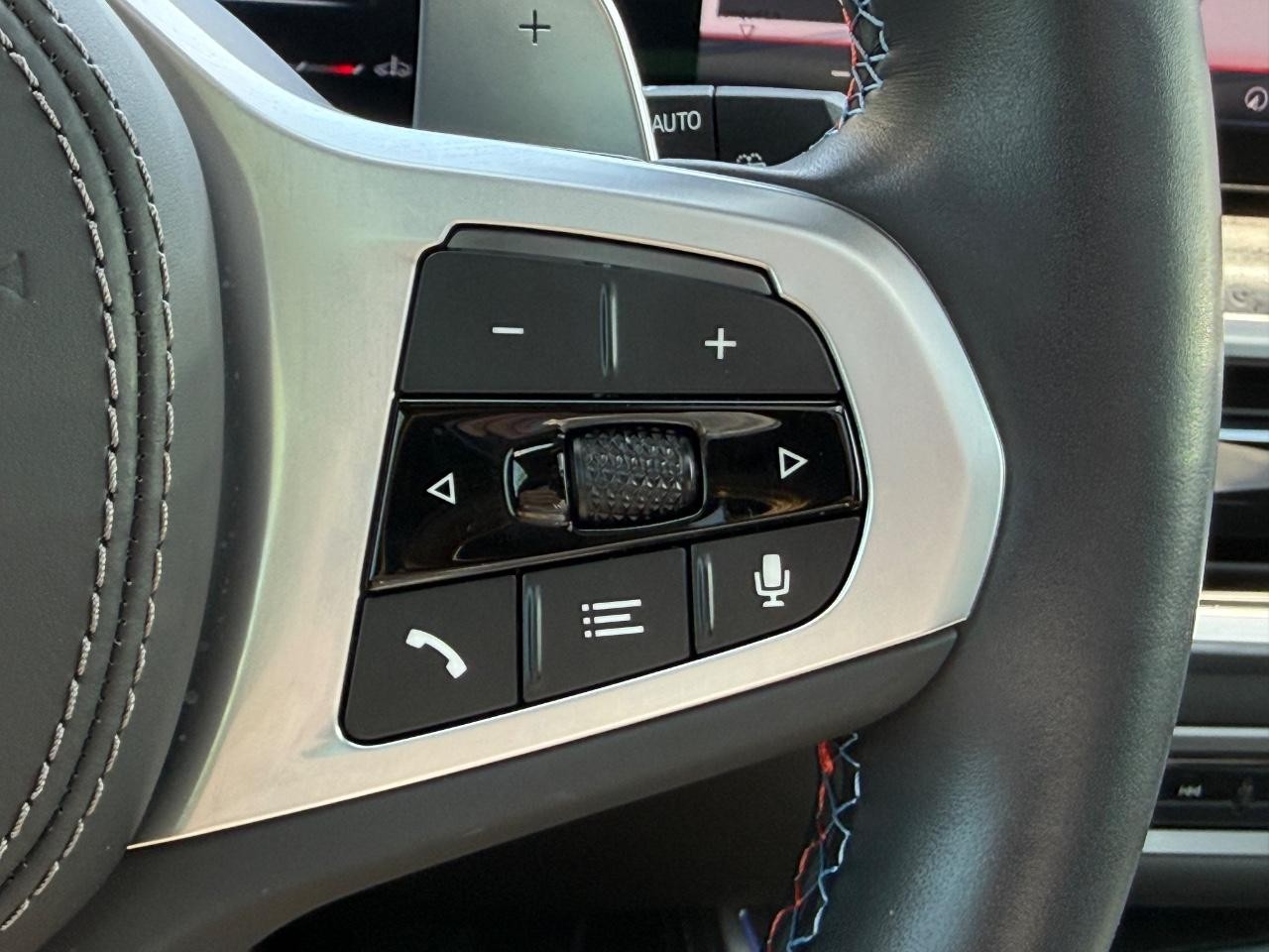 BMW X5 Vehicle Image 18