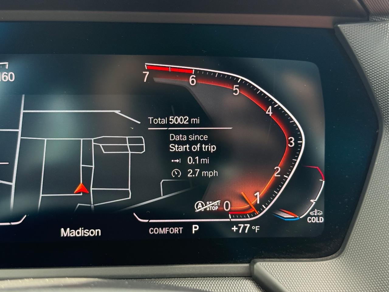BMW 2 Series Vehicle Full-screen Gallery Image 20