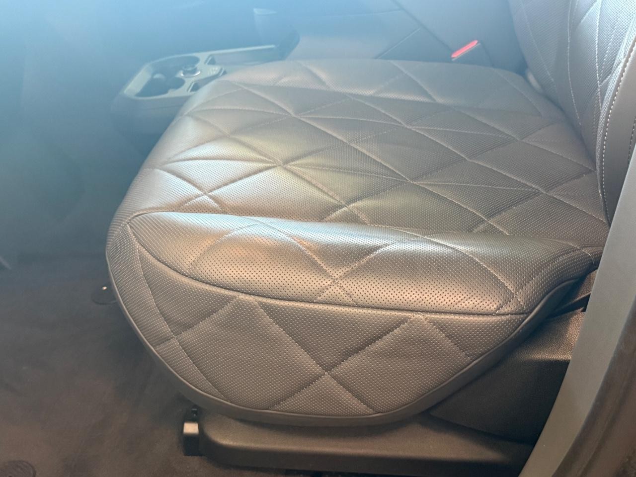 BMW iX Vehicle Image 21