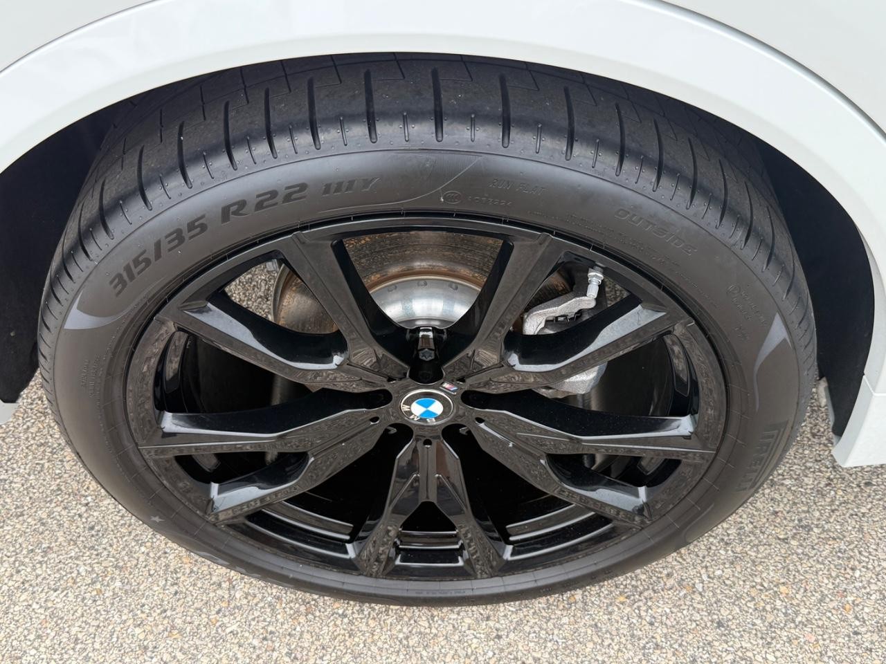 BMW X7 Vehicle Image 05