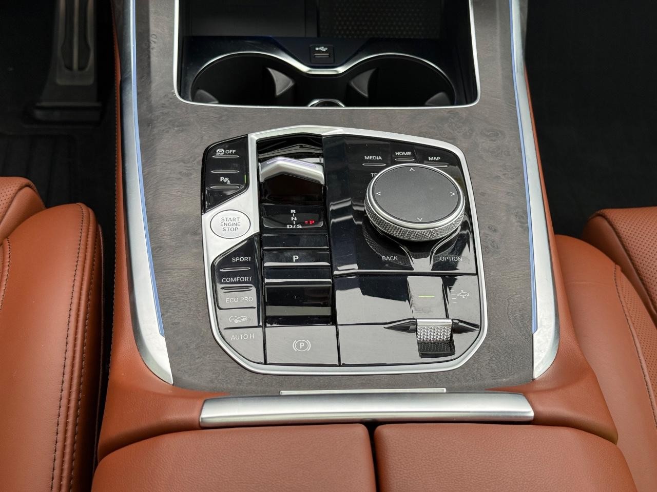 BMW X7 Vehicle Image 11
