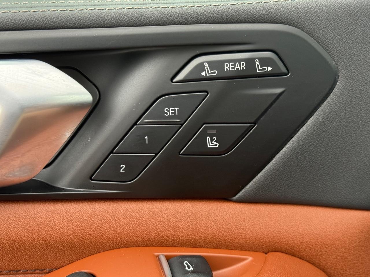 BMW X7 Vehicle Image 14