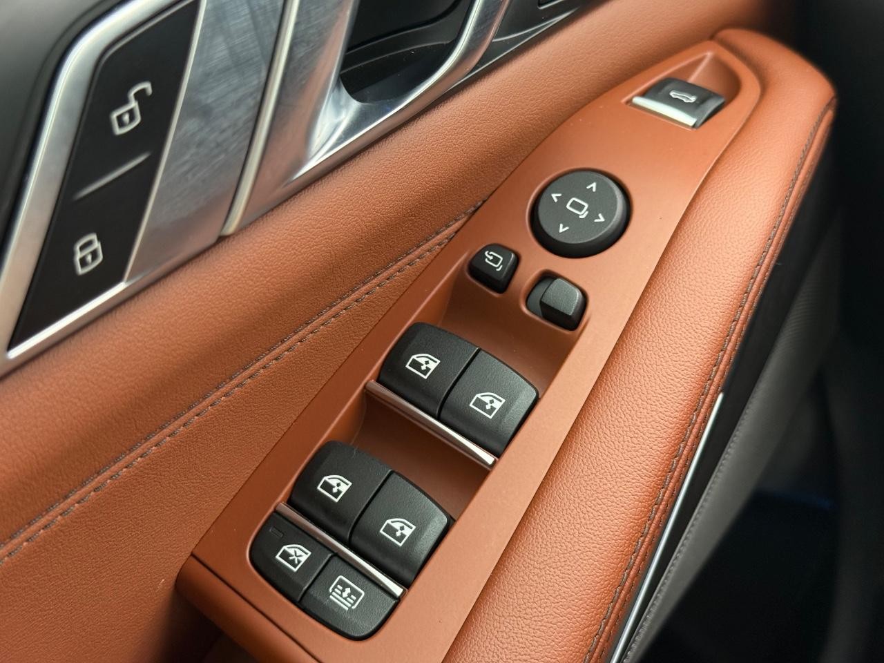 BMW X7 Vehicle Image 20