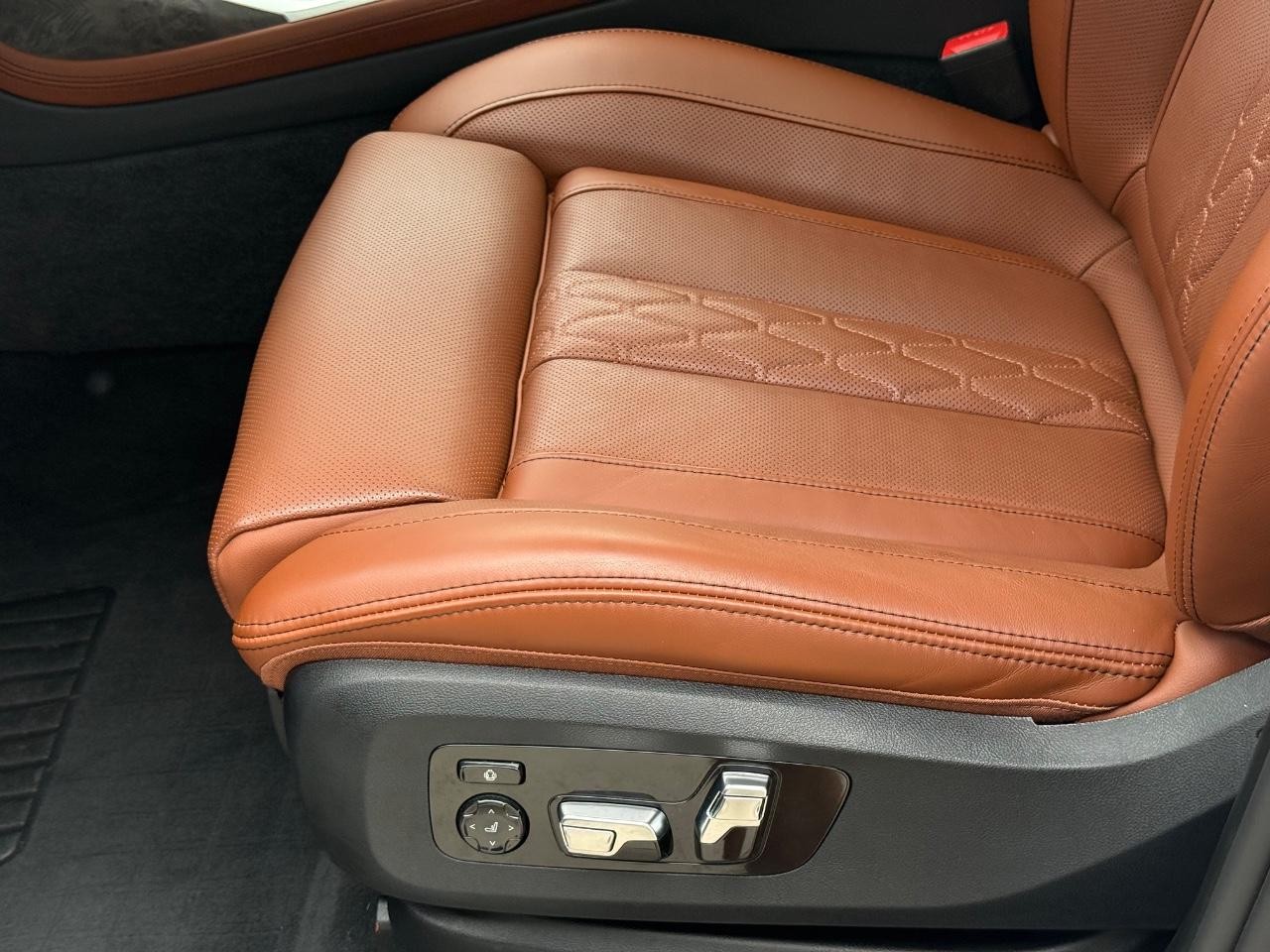 BMW X7 Vehicle Image 21