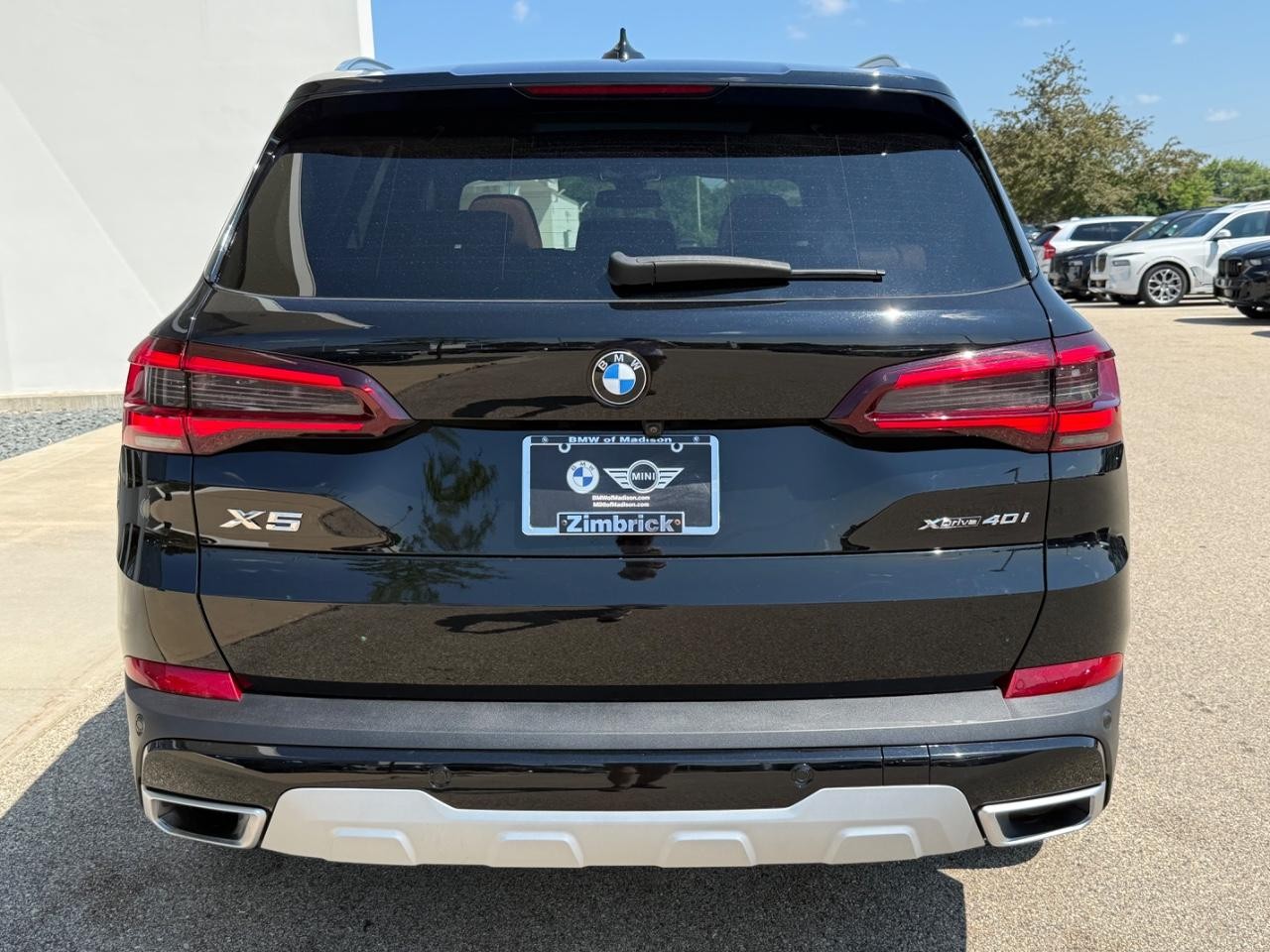 BMW X5 Vehicle Image 04