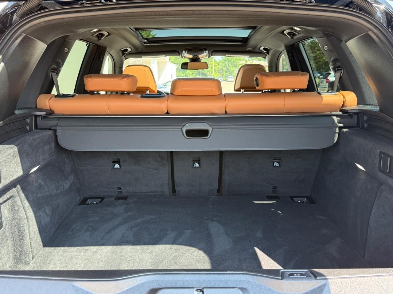BMW X5 Vehicle Image 05