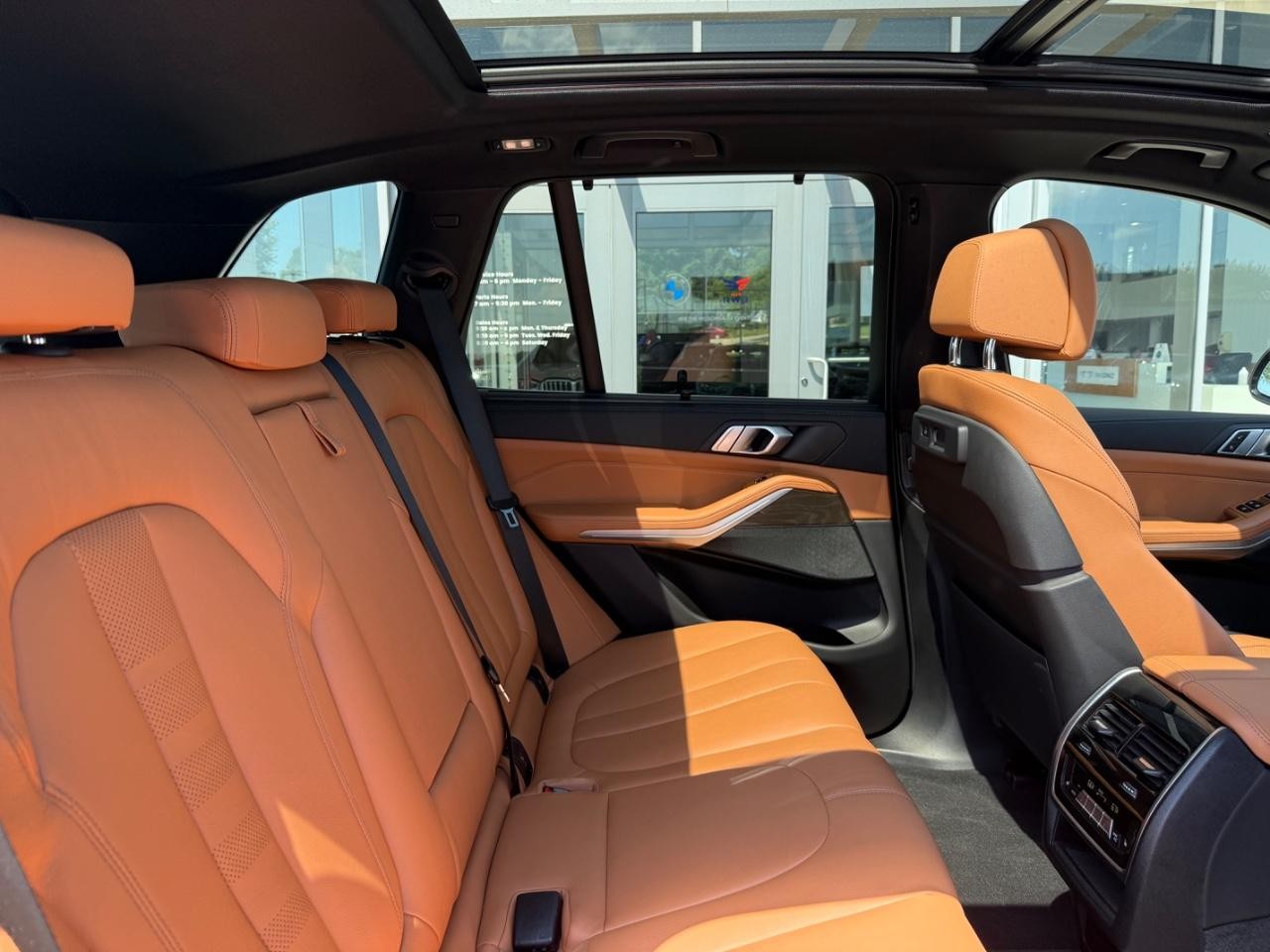 BMW X5 Vehicle Image 10