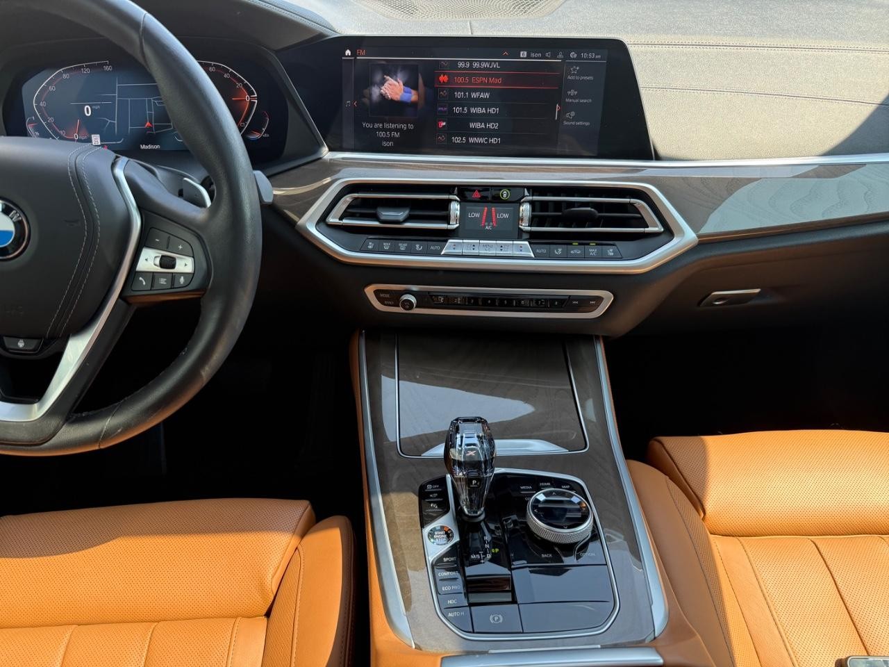 BMW X5 Vehicle Image 11