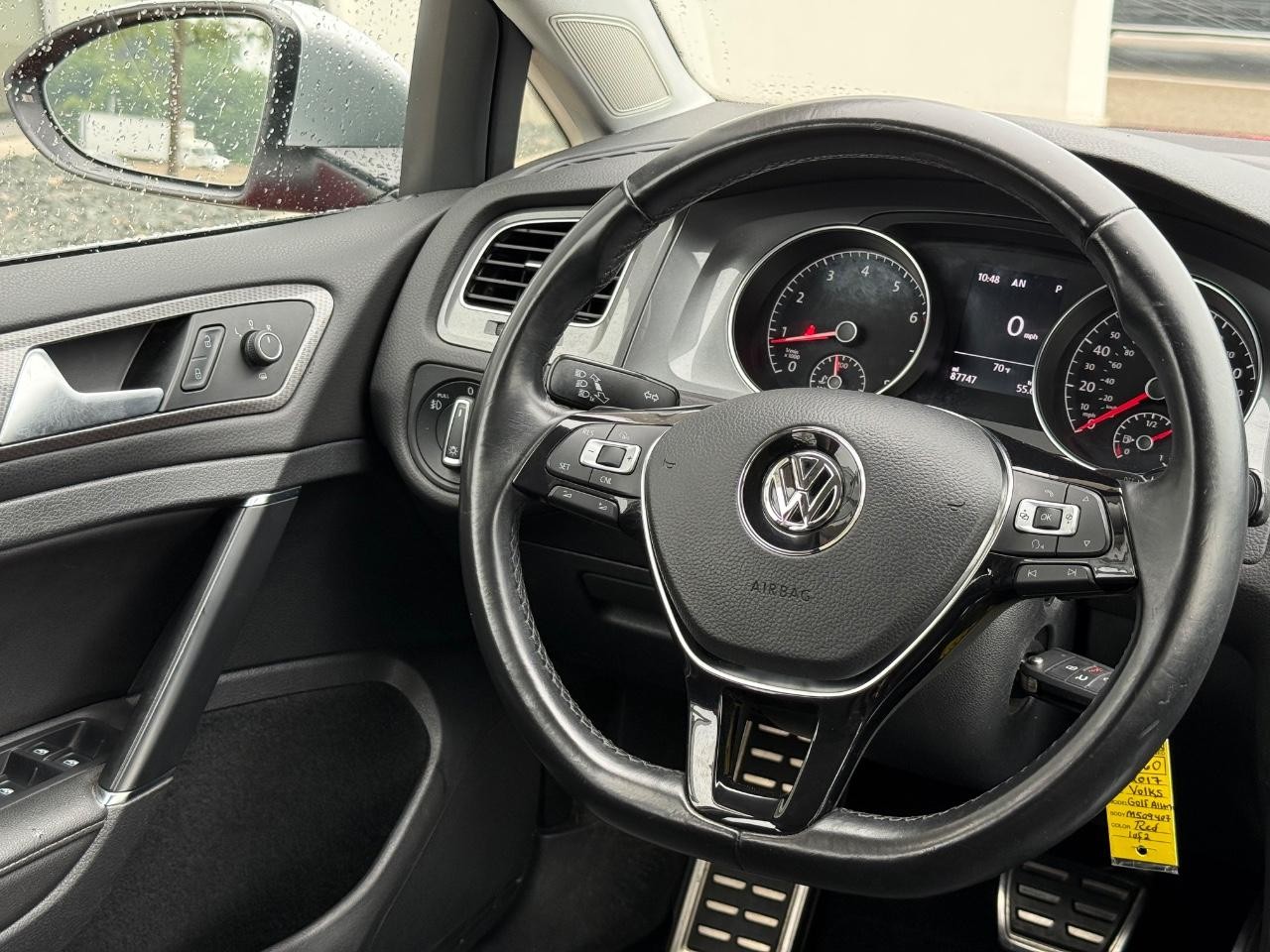 Volkswagen Golf Alltrack Vehicle Image 11