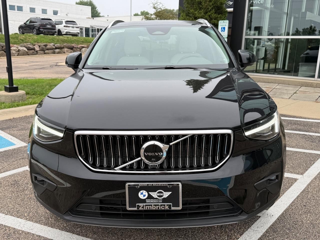 Volvo XC40 Vehicle Image 09