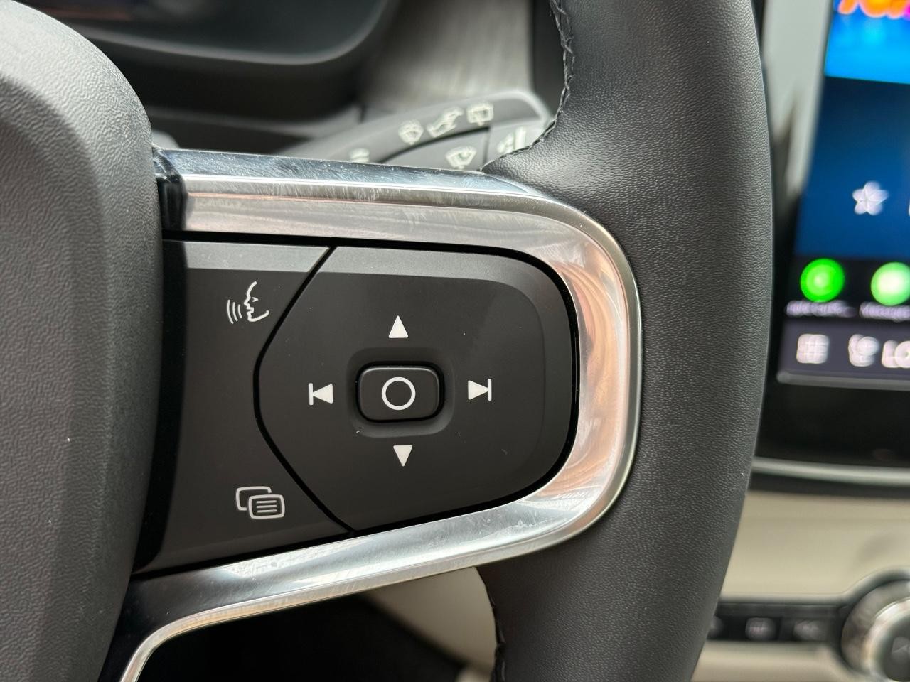 Volvo XC40 Vehicle Image 18