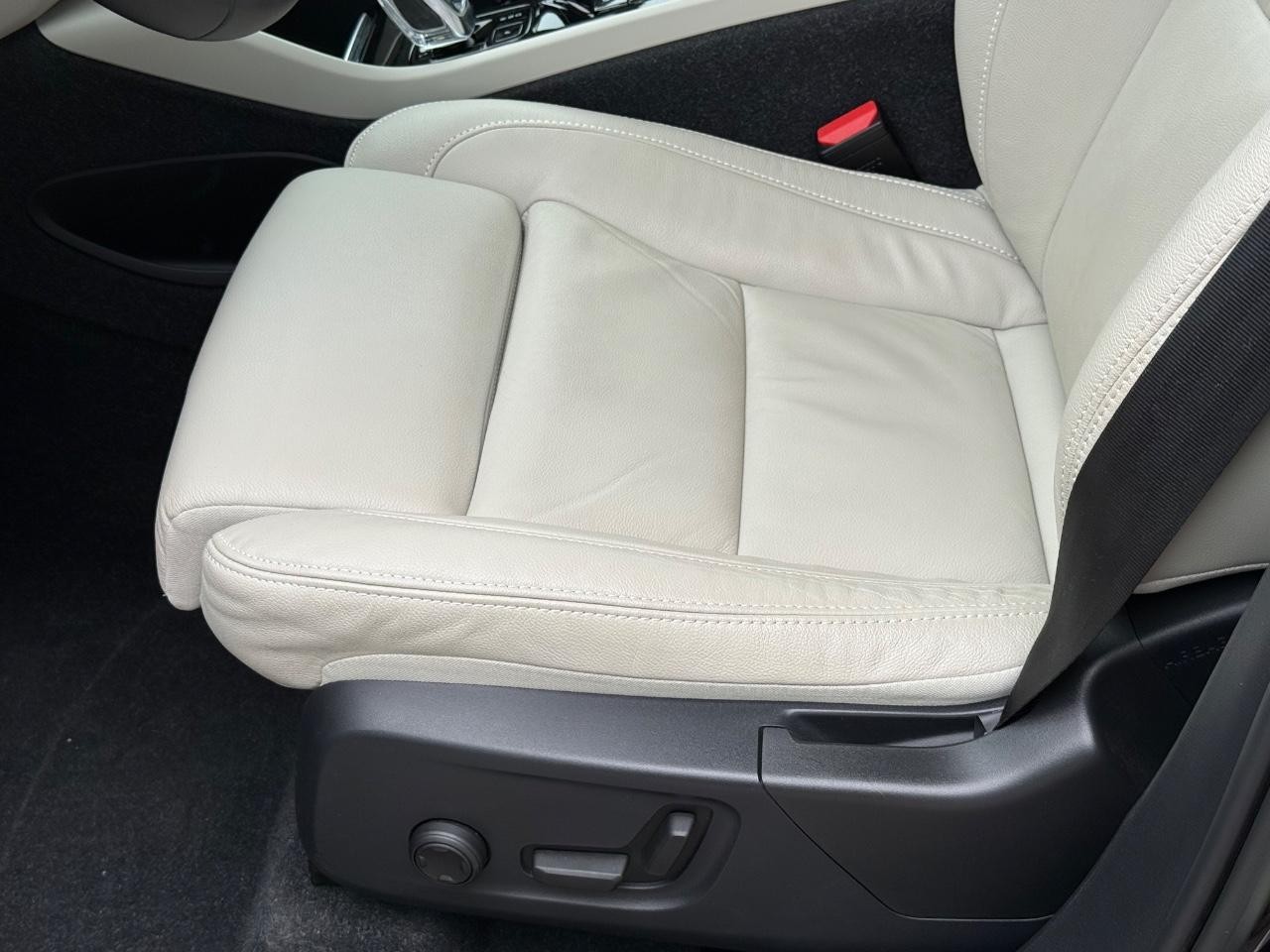 Volvo XC40 Vehicle Image 21
