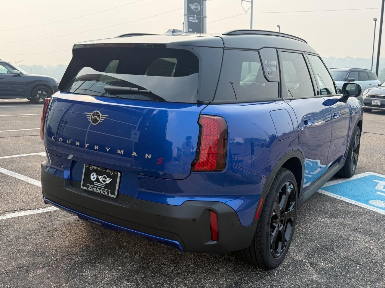 MINI Countryman Vehicle Image 03