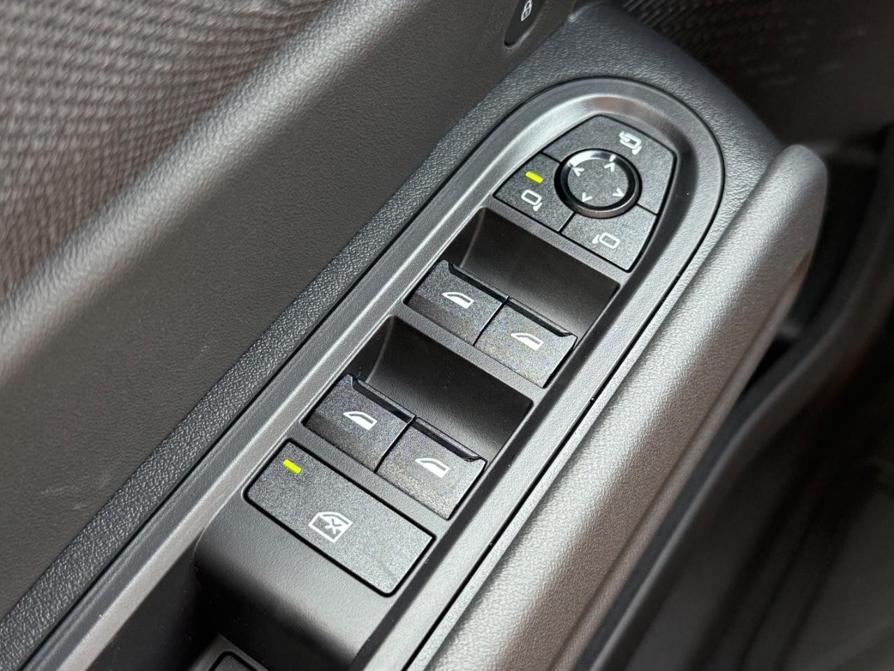 MINI Countryman Vehicle Image 15