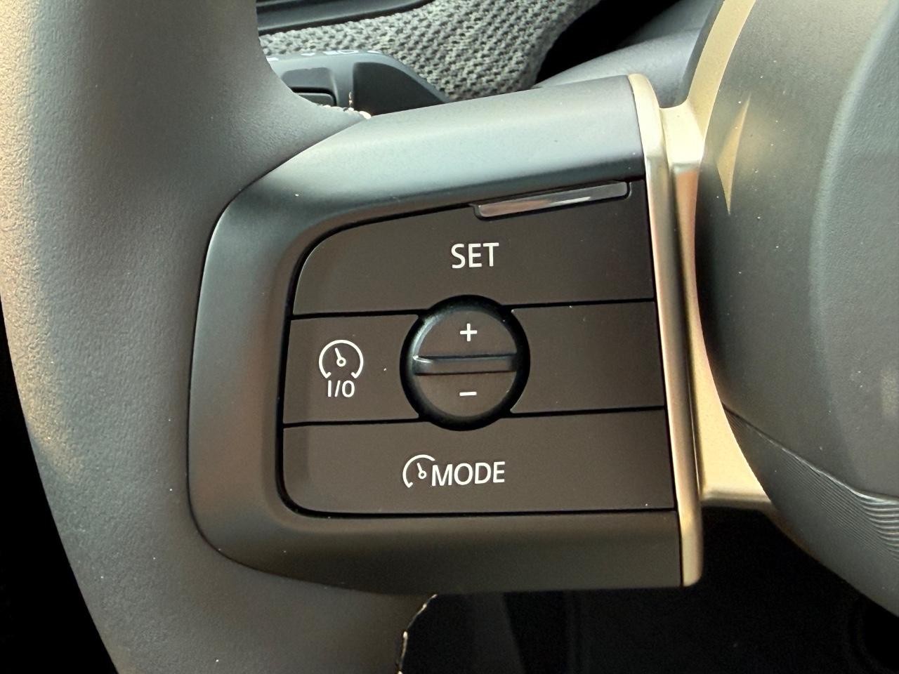 MINI Hardtop 4 Door Vehicle Image 10