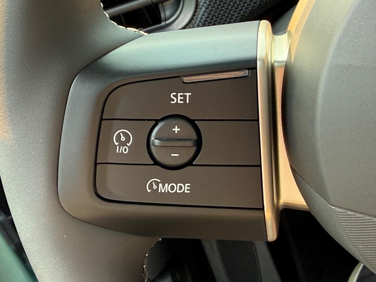 MINI Hardtop 4 Door Vehicle Image 10