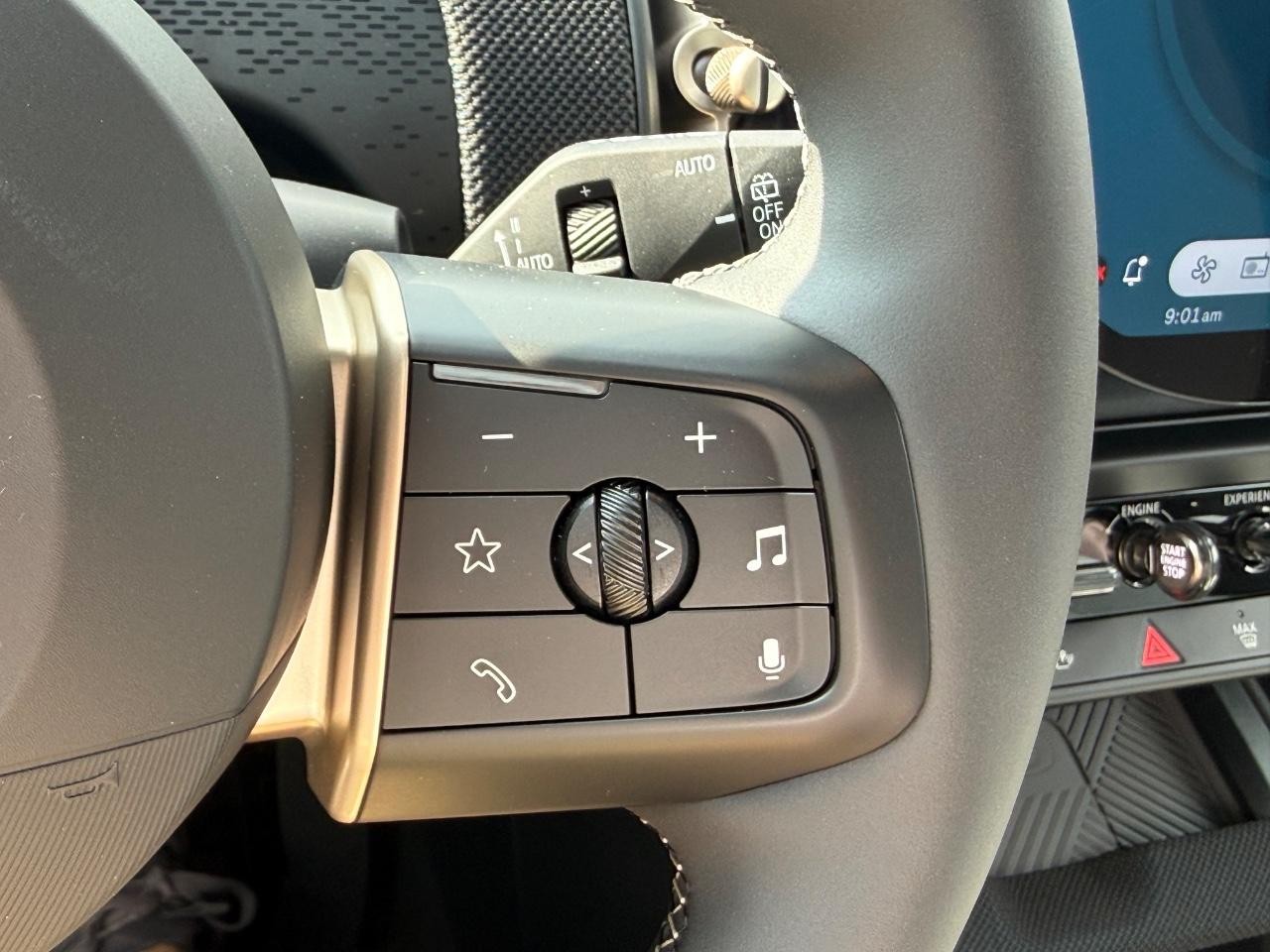 MINI Countryman Vehicle Image 12