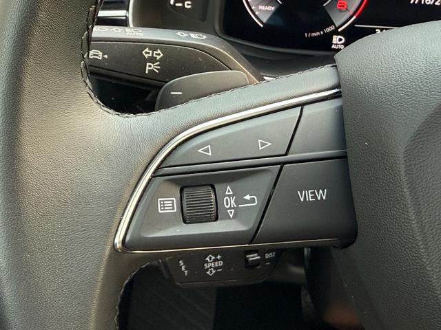 Audi Q7 Vehicle Full-screen Gallery Image 15