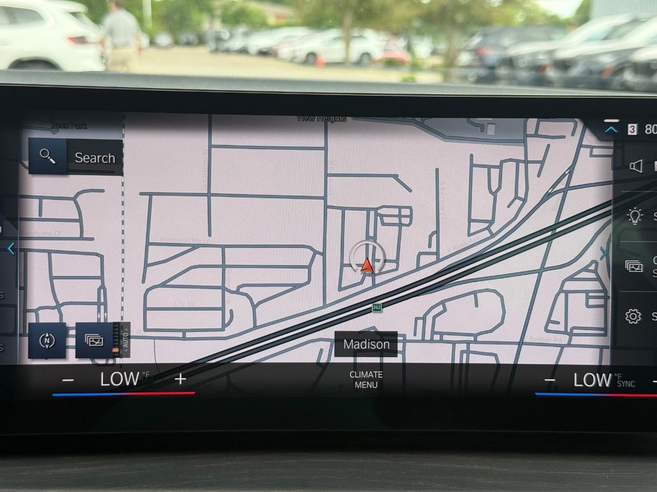 BMW 3 Series Vehicle Full-screen Gallery Image 22