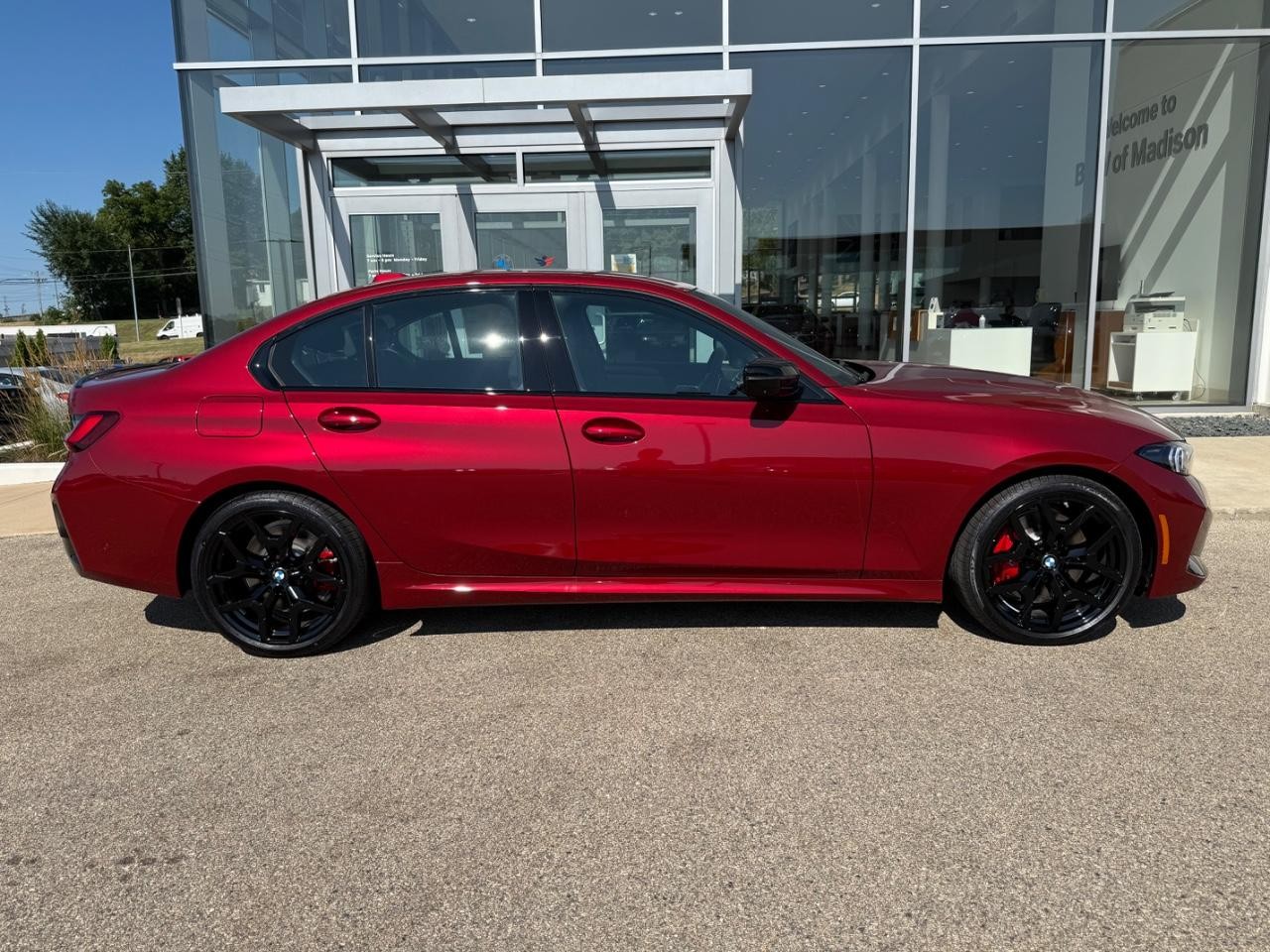 BMW 3 Series Vehicle Image 02