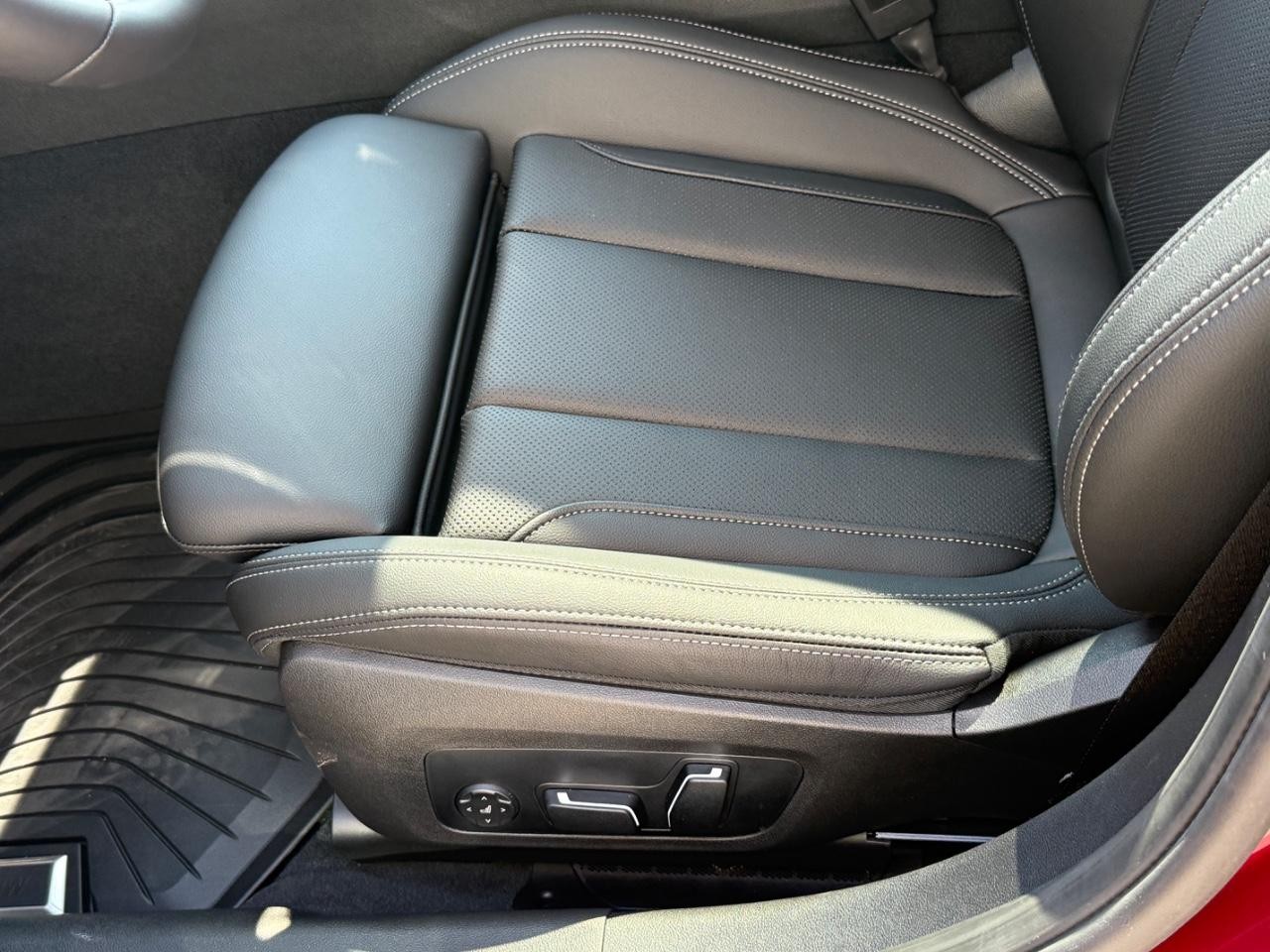 BMW 3 Series Vehicle Image 18